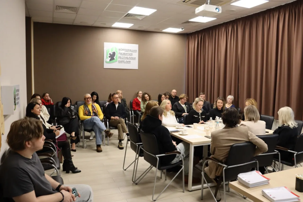 Круглый стол по направлениям креативных индустрий: Мода и Дизайн